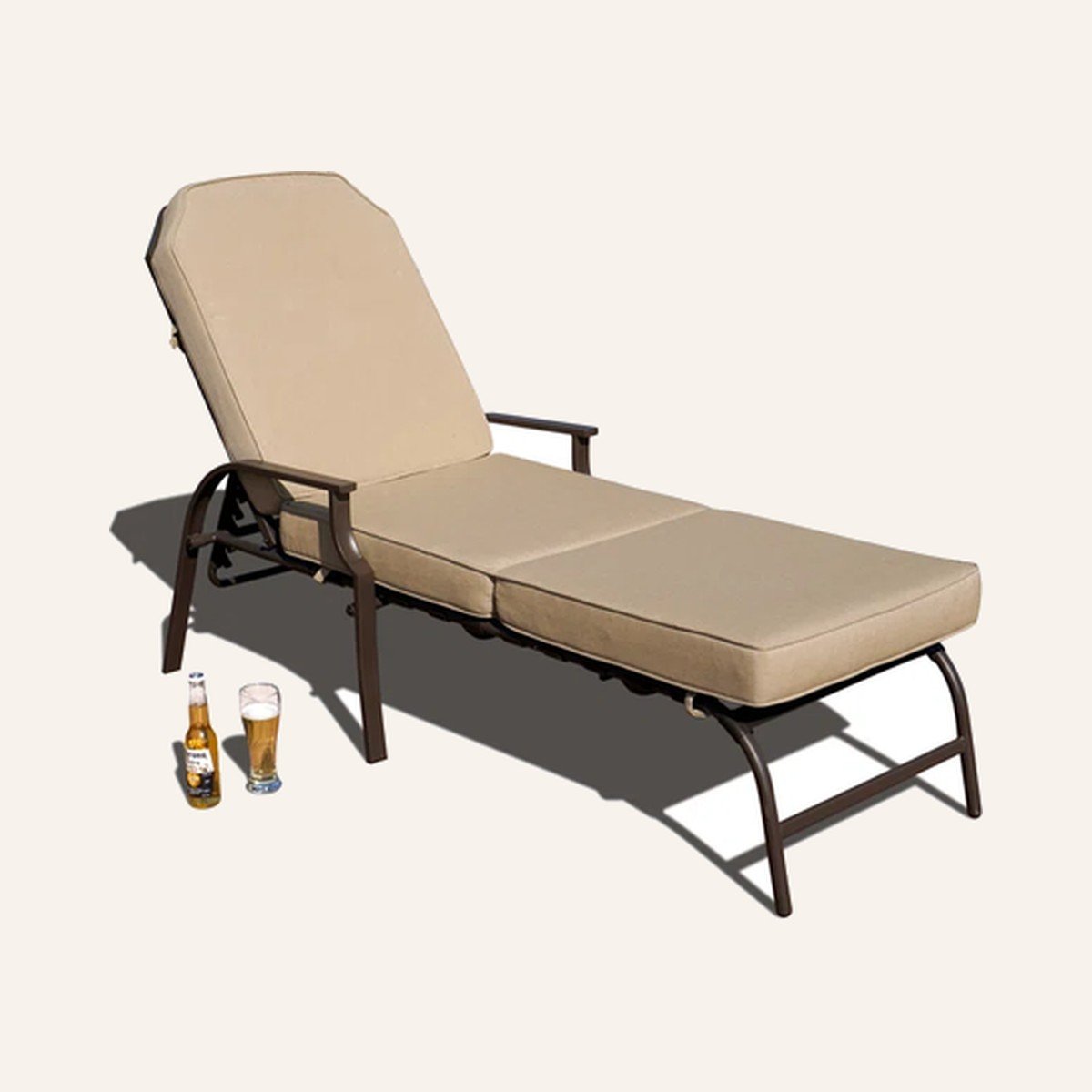 Poolside Lounge 4
