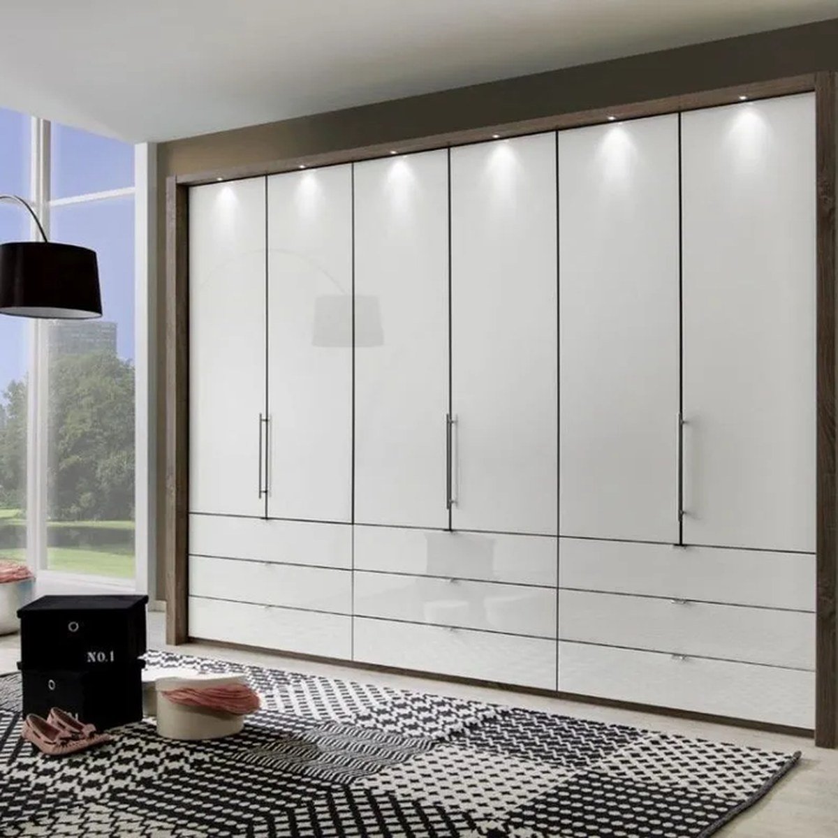 Bi-Fold Panorama Wardrobe