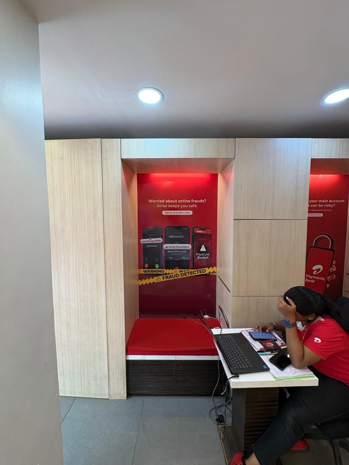 Airtel Experience Store — 3