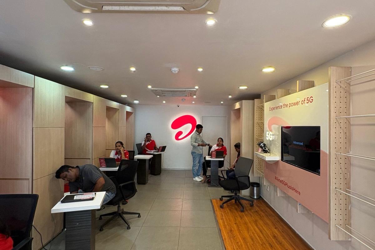 Airtel Experience Store
